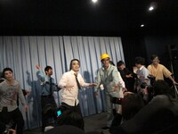 MCの言うことを忠実に聞くゾンビたち。