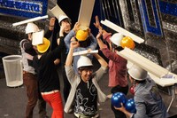 「ナナホシシンクロゲーム」成功に喜びをわかちあう7人。