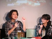 虻川は夫との旅行話を披露。伊藤はそんな虻川を「本当におしゃれになった」と褒めると「最近は毎日お風呂に入る」「風呂上がりにタオルを巻く」「ヒールを履く」などの女子力をアピール。