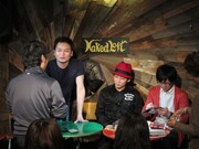 終演後に行われた鬼ヶ島のDVD「恐怖学園」即売会では、購入者に谷村新司から「ありがとう！」というメッセージをプレゼント。