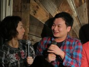 虻川の話すべてに「わかる！」と納得する野田。周囲から「姉弟みたい」と揶揄されていた。