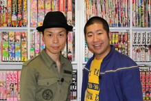 お笑いナタリー編集部のあるナターシャを訪問したハライチ。