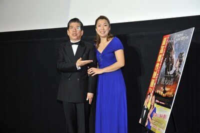 3月2日公開のスティーブン・スピルバーグ監督最新作「戦火の馬」の特別試写会に登場した西川きよし、西川かの子親子。