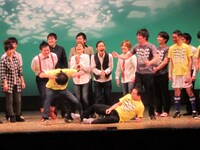 エンディングの掴み合いでは早出が野田に勝利。自らの毛根の強さをアピールした。