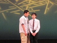 漫才を披露したS×L。トークでは、加藤のダメっぷりが明かされた。