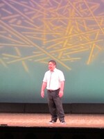 漫談を披露したいけだてつや。