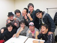 「だいだいみんな黒か灰色着てる」という若手ベテラン。ユウキが「俺ら集客ないよ」というと、藤井は「集客じゃないです、重みです」と説明。