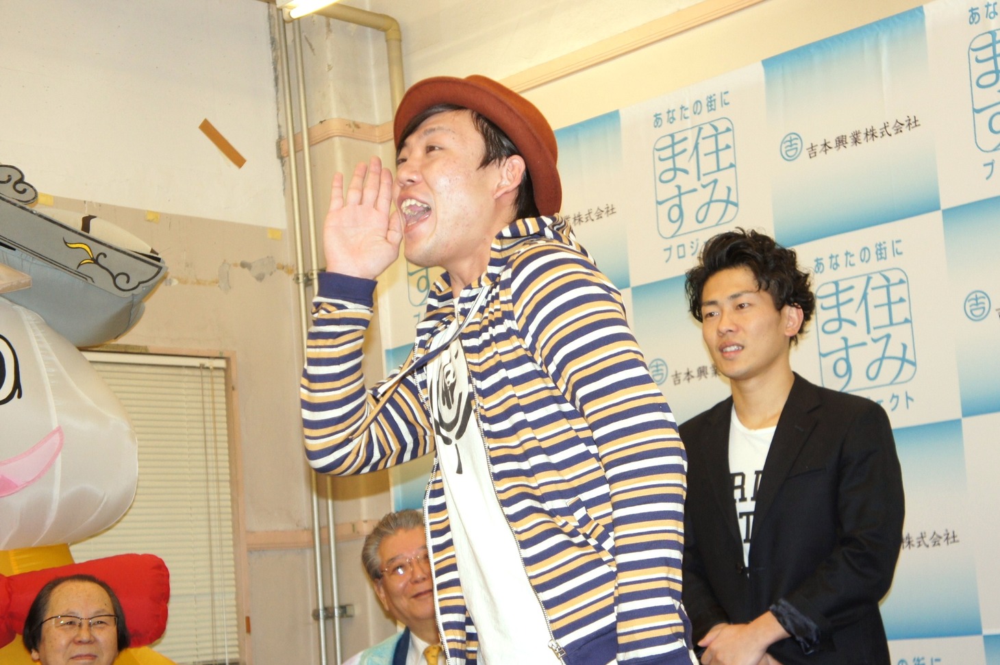 一発ギャグを披露したジャングルポケット武山。
