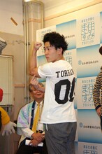 一発ギャグを披露したジャングルポケット太田。