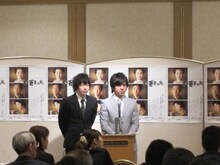 1部の説明会で緊張の面持ちで司会を務めるLLR。