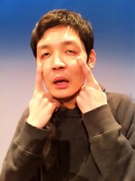 3月6日（火）、新宿・ルミネtheよしもとにて「POISON GIRL BAND 60分漫才」を行うPOISON GIRL BAND吉田。(c)吉本興業