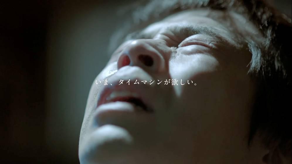少女時代「Time Machine」PVティザー映像より。オイオイ泣く今田耕司。