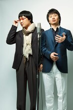 新番組「たりないふたり―山里亮太と若林正恭―」がスタートする南海キャンディーズ山里とオードリー若林。