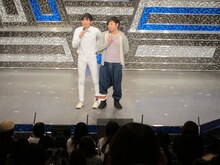 渋谷・ヨシモト∞ホールにて行われたネタ＆コーナーライブ「K7」のMCとして、二人三脚で足を縛られた状態で登場したNON STYLE。