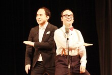 NSC卒業生としてネタを披露したトレンディエンジェル。