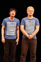 NSC卒業生としてネタを披露したガリットチュウ。