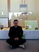 堺市役所にて、千利休とAB蔵と「お~いお茶」。(c)やまま