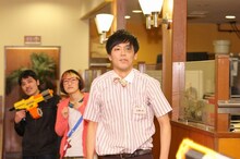 東京・デニーズ馬喰町店にて行われた、NON STYLE石田脚本、演出、出演の芝居「ファミリーレスト乱」。(c)吉本興業