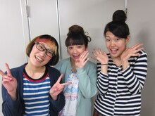 「よしもと若手芸人と楽しむ 沖縄エンジョイツアー」に参加するスパイク＆横澤夏子。