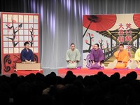 「笑い飯・千鳥の大喜利ライブ」の一場面。