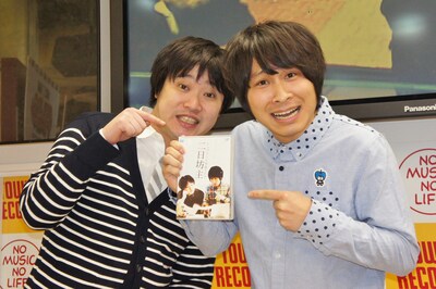 トップリード。和賀（左）が「ウッチャンナンチャンの南原さんにDVDを渡した」と明かすと、インジョン・すぎ。が「なぜか僕らでウンナンさん狙ってるみたいになってる（笑）」と意外な共通点に笑みを浮かべていた。