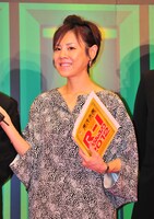 会見司会の高橋真麻アナウンサー。