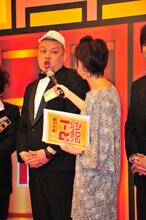 「ナメてる奴の頭をそろばんで叩く」など終始ボケ続けた野性爆弾・川島は「帽子脱げ！」「帰れ！」と何度も宮迫から注意。