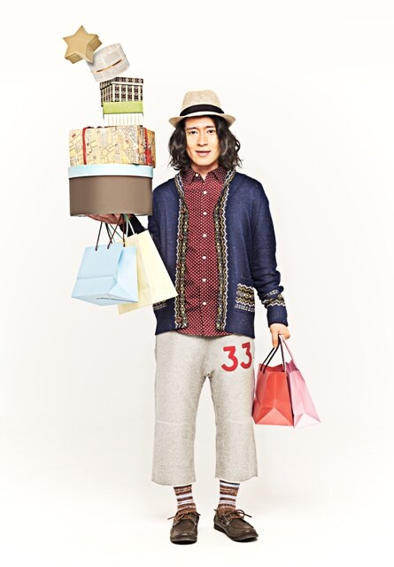 ルミネエスト新宿のニューショップオープンプレゼントキャンペーンモデルを務めるピース又吉。