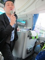 「RGがバスガイドだがガイドせずひたすらあるあるを歌うミステリーバスツアー」車中であるあるを歌い続けたRG。