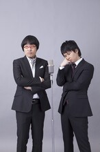 4月3日（火）深夜スタート「たりないふたり」出演の南海キャンディーズ山里とオードリー若林。番組用に撮り下ろしたメインビジュアル。(c)NTV