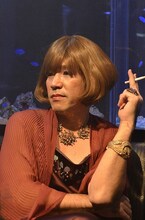 映画「ワーキング・ホリデー」にてホストクラブのオーナーでオカマの役を演じるガレッジセール・ゴリ。(C)2012「ワーキング・ホリデー」製作委員会