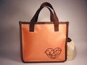 映画「LOVE　まさお君が行く！」の前売特典「おさんぽバッグ」。松本秀樹が監修。(c)2012「LOVE まさお君がいく！」製作委員会