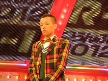 「R-1ぐらんぷり2012」で優勝したCOWCOW多田。