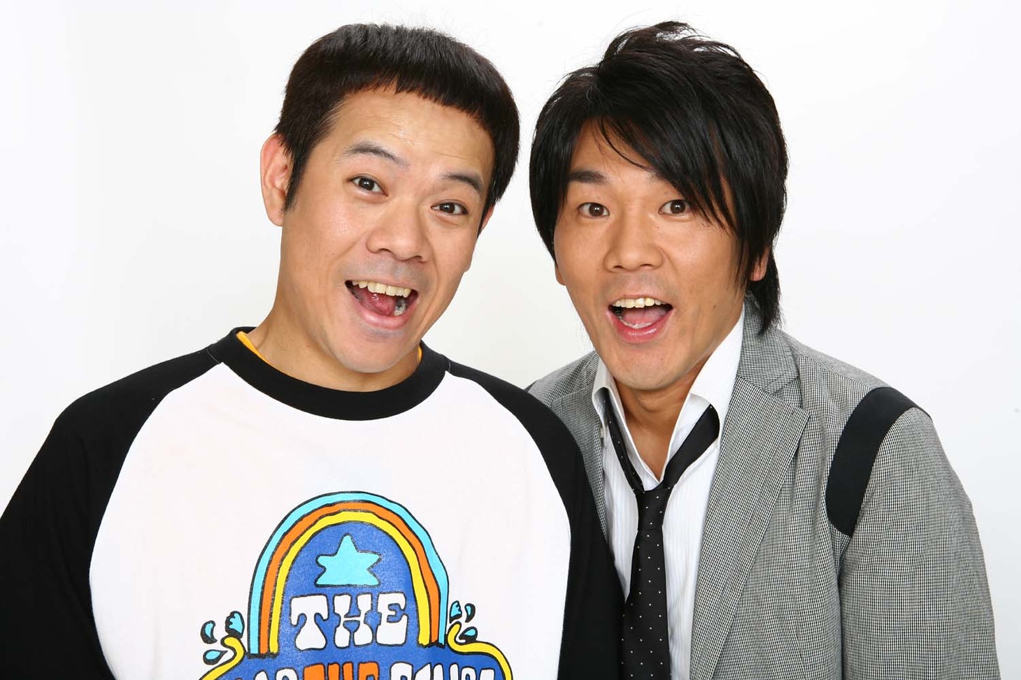 「ytv春休みスペシャル 御近所まる見えバラエティ となりのミタリーノ」で日替わりMCを務めるFUJIWARA藤本（右）。