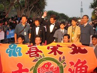 愛知県蒲郡市地域発信型映画「ガマゴリ・ネバーアイランド」より、間寛平、ガレッジセール・川田ほか。