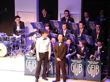 特別公演「脇役たちの大冒険」より。写真左から、東京03飯塚、浜野謙太。