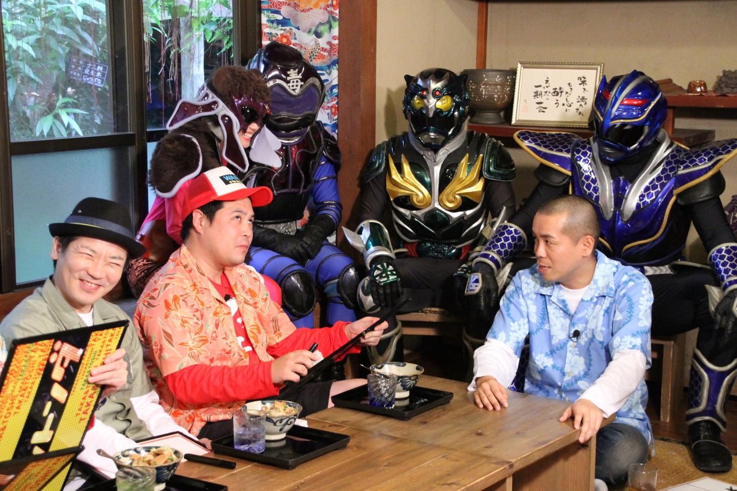 「フットンダ in 沖縄 極上グルメモジりツアー」後編の一場面。(c)中京テレビ