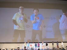 「ショーシャンクの空に」上映トークショーでスカルプDのCM曲を熱唱したトレンディエンジェル。