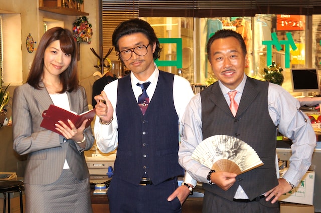 新番組「フジテレビに出たい人TV」に出演するさまぁ～ずと、民放のバラエティ番組では初のレギュラー出演という半井小絵（左）。