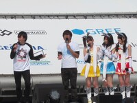 司会の平成ノブシコブシとゼブラ天使。徳井はあまりの喋らなさから「今日来てない」と全員認識。