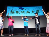 1つになろうとする芸人たち。