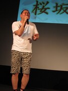 プロレスあるあるを歌うRG。