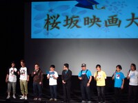 映画「ベルセルク大好き芸人と学ぶ男の美学 ベルセルク　黄金時代篇Ｉ 覇王の卵 トークショー＆生オーディオコメンタリー」に登場したケンドーコバヤシ、ジャングルポケット、2700、バッファロー吾郎、窪岡俊之監督。