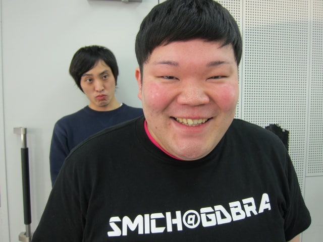 4月6日（金）、大阪・5upよしもとにて開催されるイベントライブ「NSC30期ライブ『オヤジ借り～ネタとトークでパパ遊びましょ～』」に出演するカバと爆ノ介。