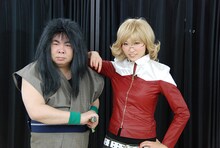 ドランクドラゴン塚地と吉木りさ（左から）。(c)ひかりTV