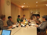 野田のミスをひたすらツッコむ鈴木。