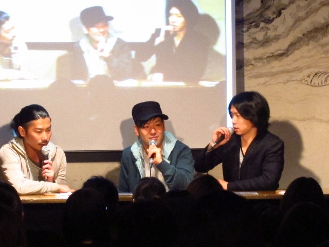 「これでいい野田です」「おジャ魔女みのるです」「菅べんしてよです」とおなじみの挨拶をした、マヂカルラブリー野田、エリートヤンキー橘、パンサー菅。