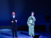 ヘレンと五木の息の合ったデュエット。