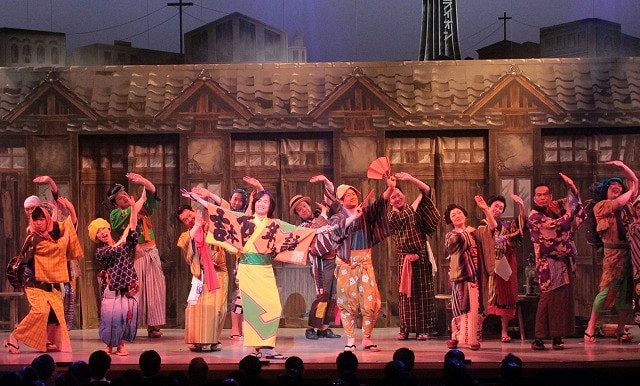 吉本興業創業100周年記念公演「吉本百年物語」(c)吉本興業