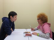 「POISON吉田が5人と漫才」で漫才を披露するPOISON GIRL BAND吉田とカナリア・ボン溝黒。